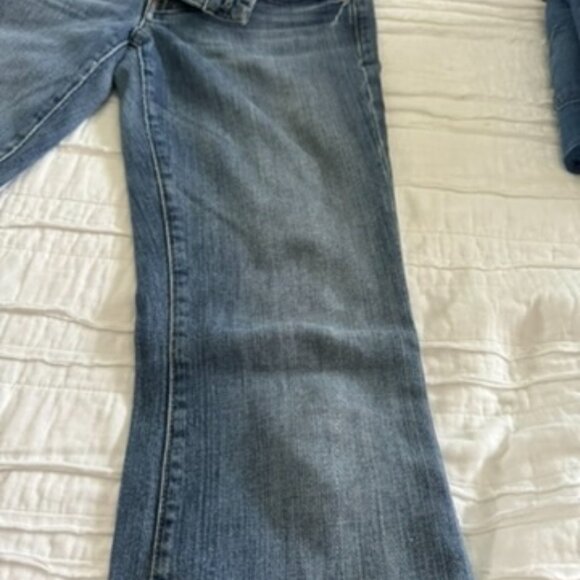 Guess Premium Low-Rise Medium Wash Boot Cut Jeans - Picture 10 of 16